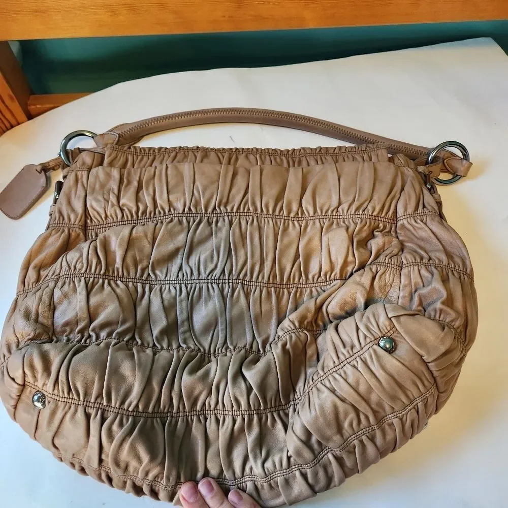 PRADA MATELASSÉ Leather Flap Hobo bag in GUC